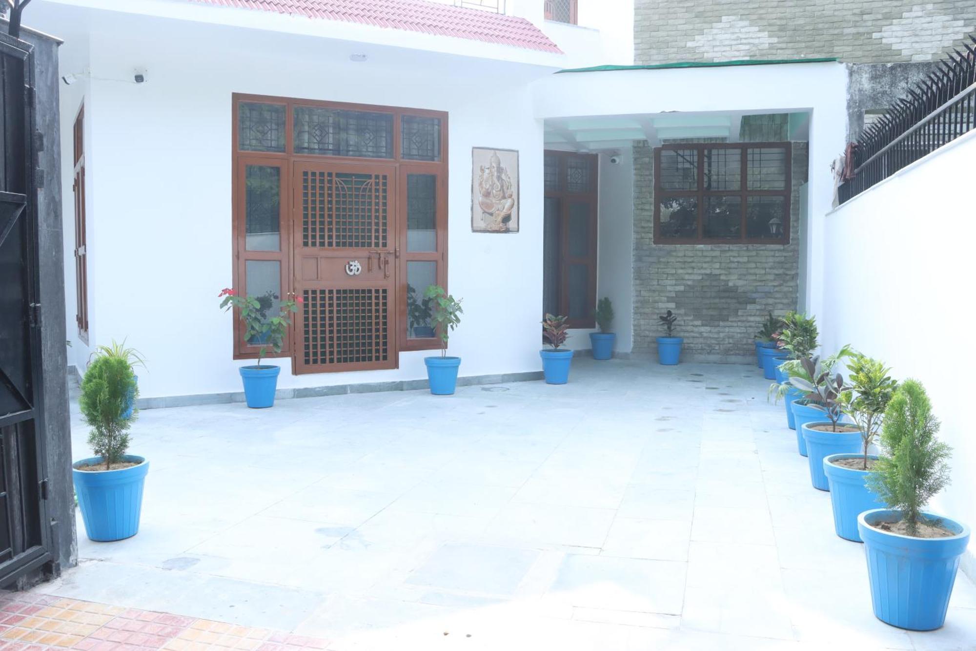 Villa Serene House With Peaceful Vibes Greater Noida Exterior foto